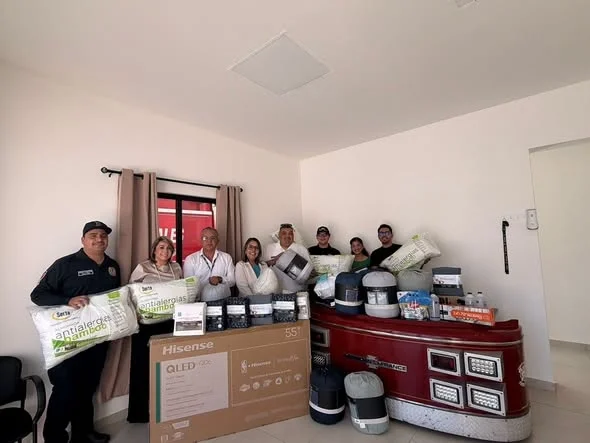 Dona INDEX Nogales equipo y artículos para nueva estación de Bomberos