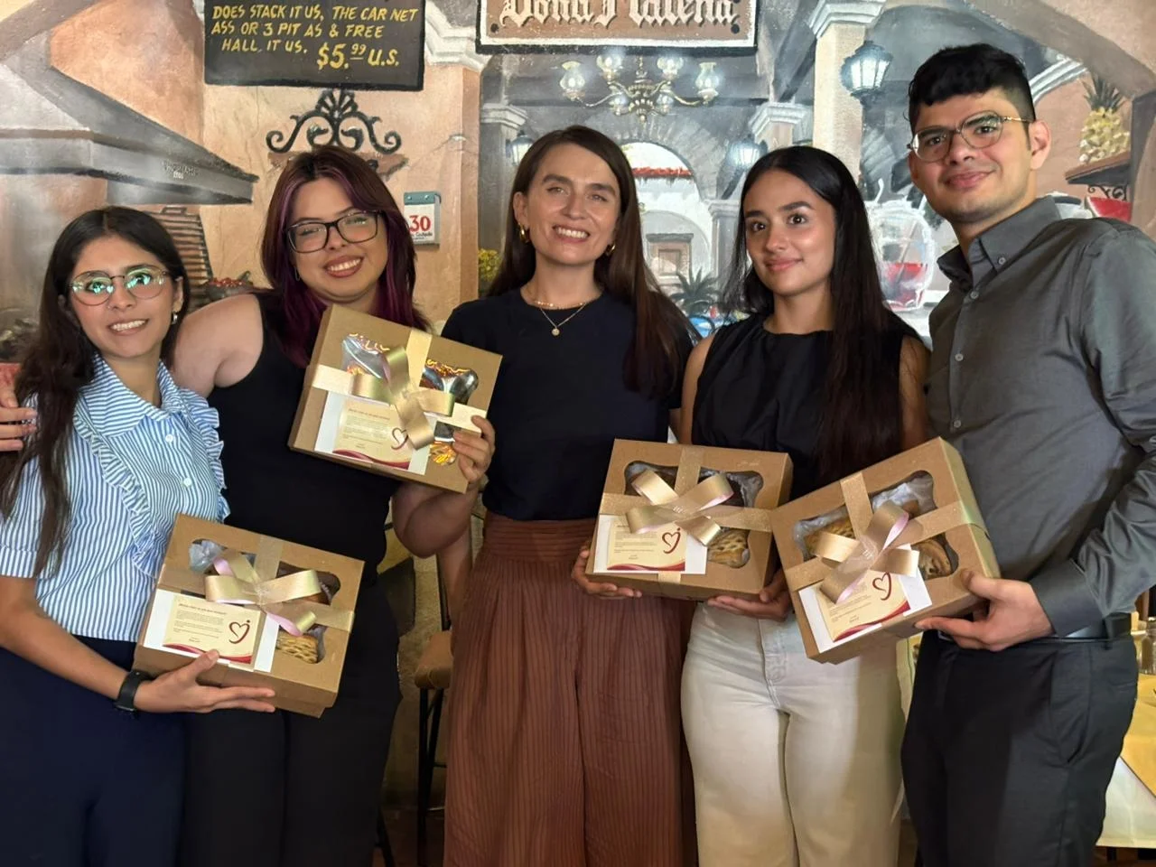 Julia Huerta respalda a estudiantes nogalenses que representarán a Sonora en Taiwán