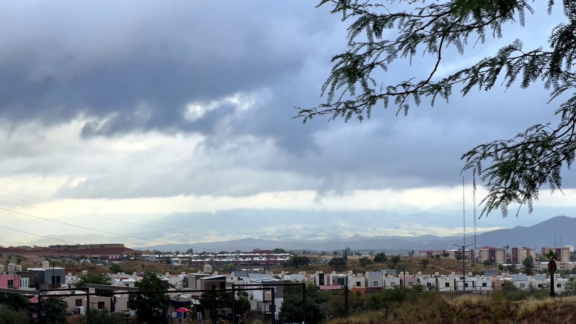 Huracán Polo toca tierra en Sonora y mantiene en alerta a Nogales por lluvias