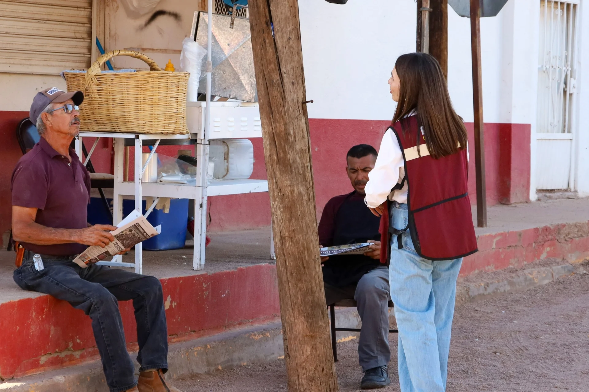 Julia Huerta formaliza aspiración en Morena y mantiene trabajo territorial en Nogales