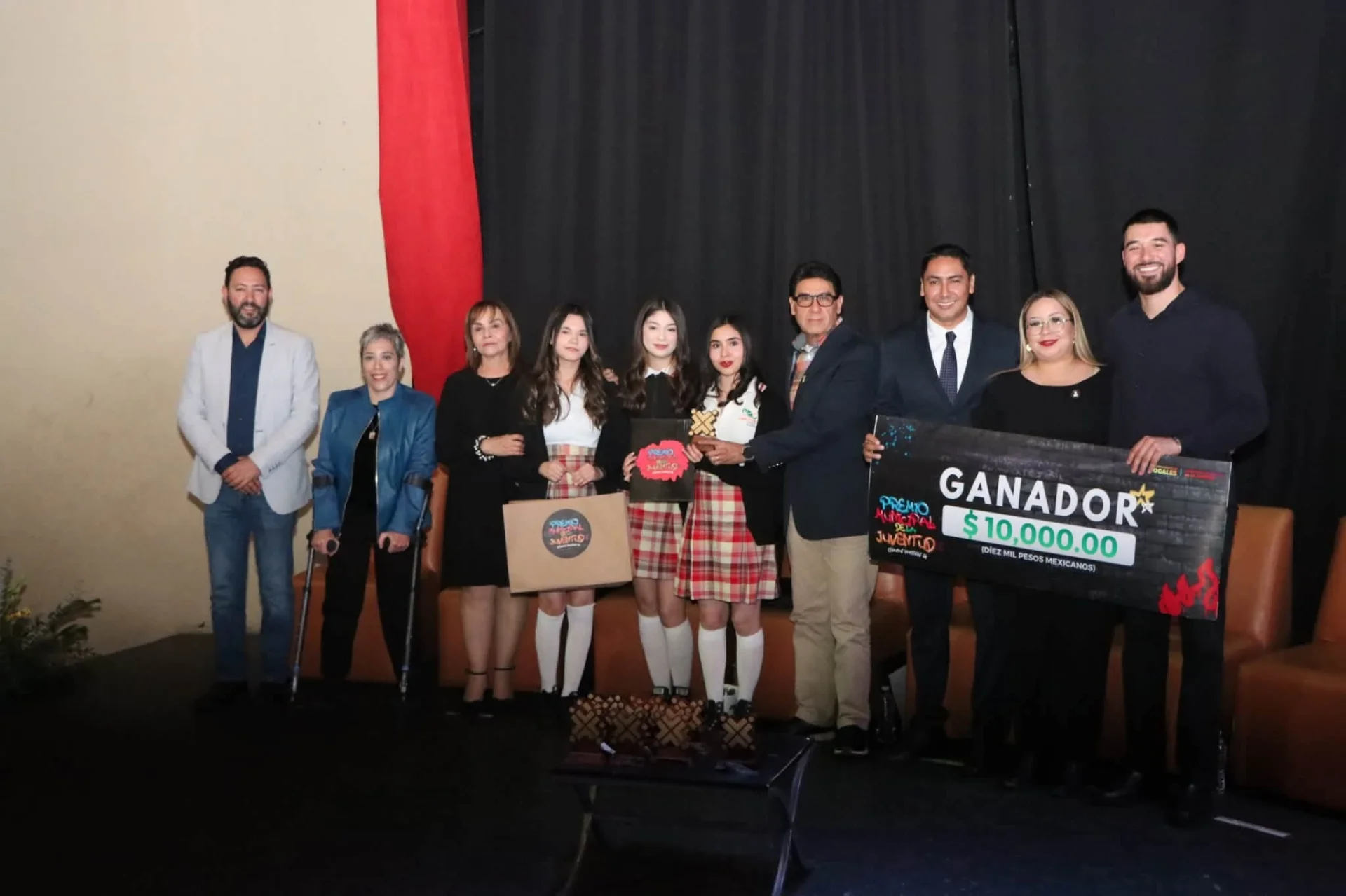 Reconocen a estudiantes de CECyTE Nogales por proyectos de protección ambiental