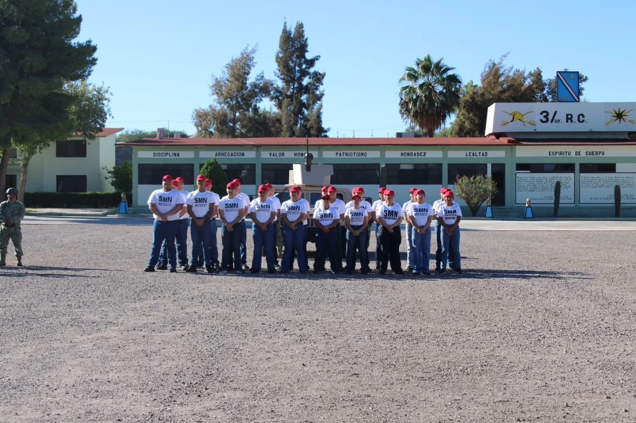 Reconocen disciplina y compromiso de participantes que concluyeron adiestramiento militar en Nogales