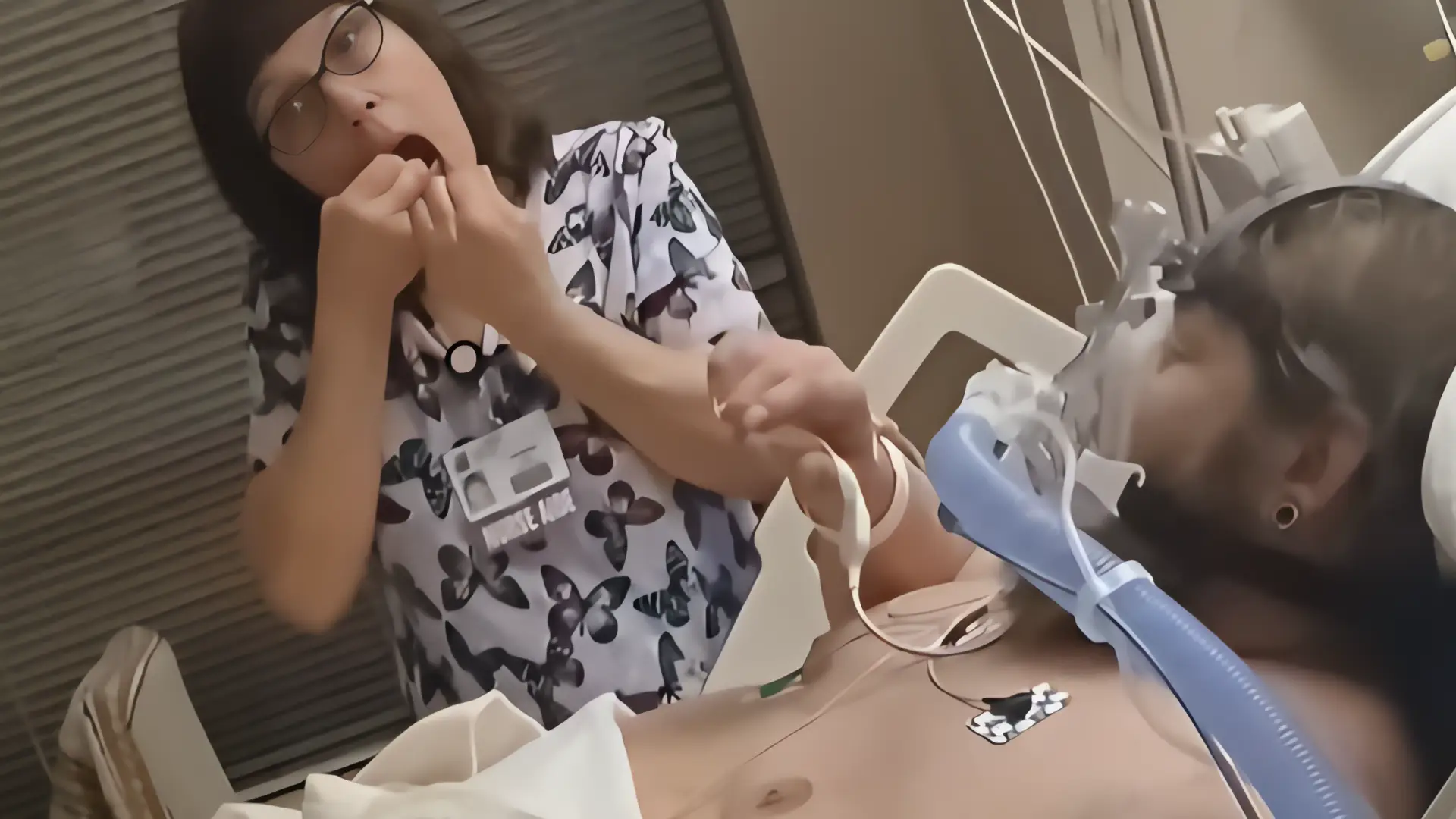 Enfermera despedida tras video viral en Facebook
