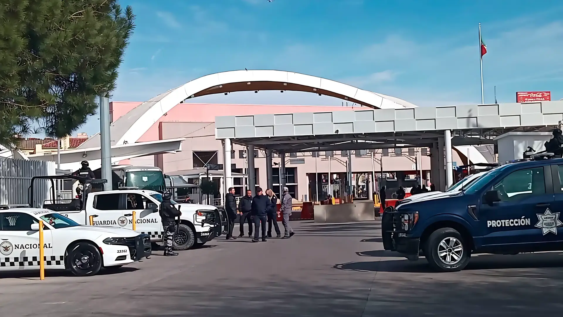 Aumentan medidas de apoyo y seguridad para migrantes deportados en Nogales
