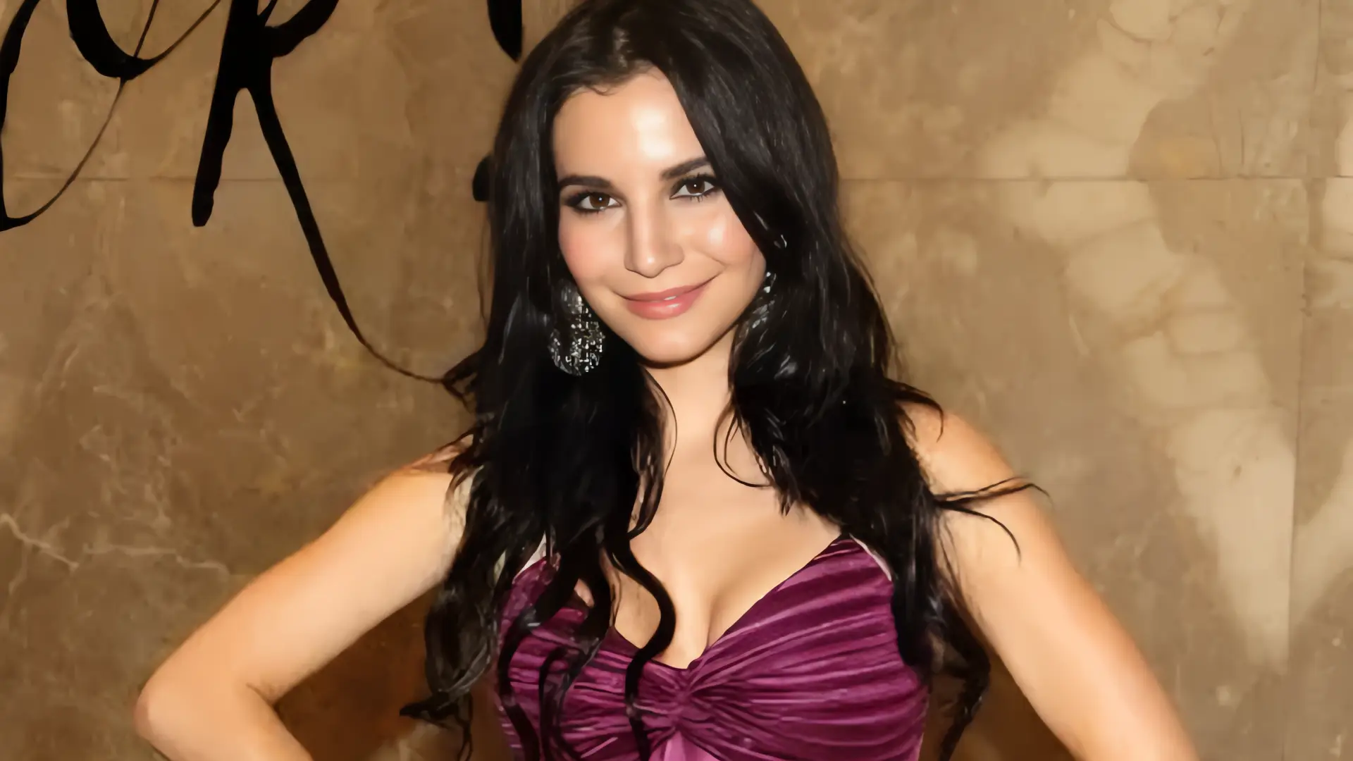 El Incendio de Hollywood: La impactante revelación de Martha Higareda
