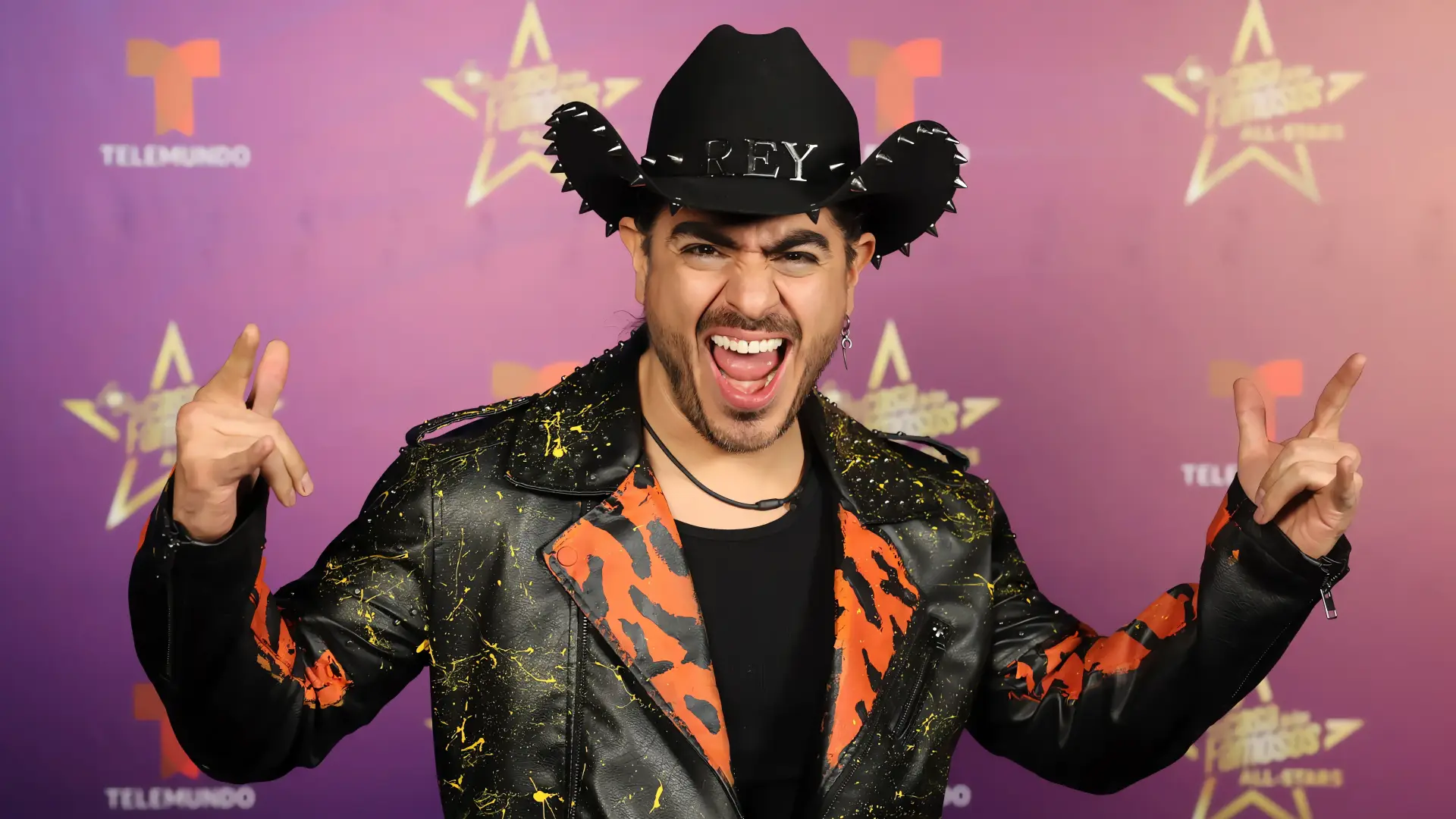 Tensión en La Casa de los Famosos: Rey Grupero y Lupillo Rivera al borde del enfrentamiento
