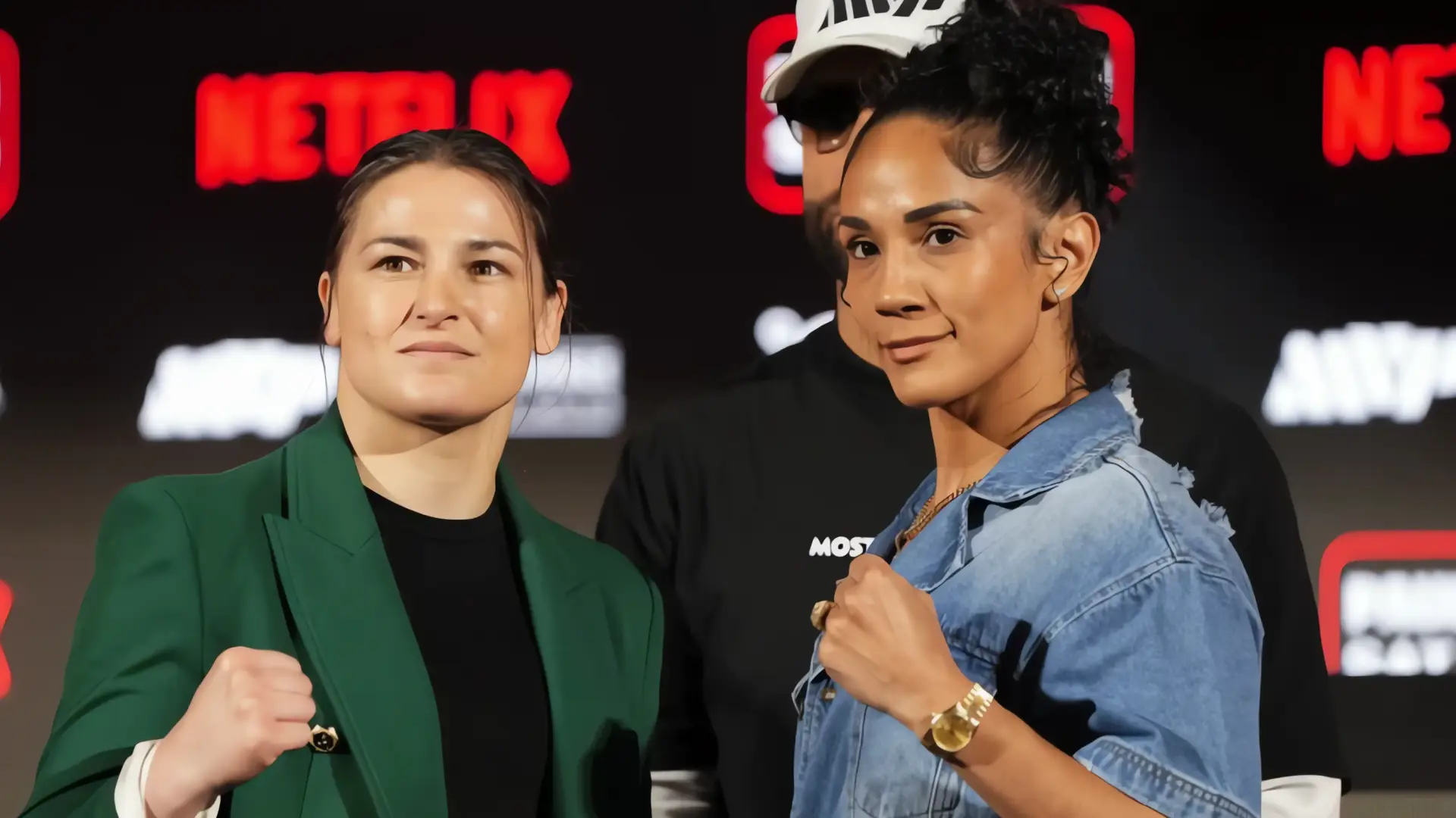 Taylor vs. Serrano:  Reina del Ring
