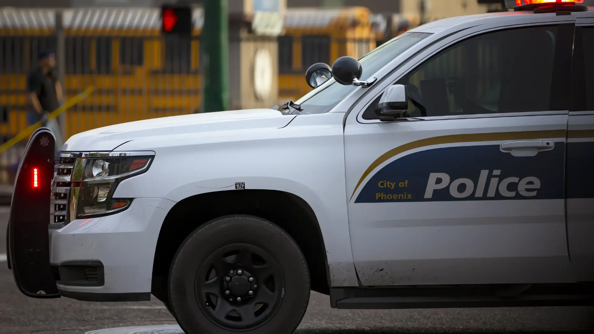 Video muestra brutal golpiza policial a hombre en crisis en Phoenix
