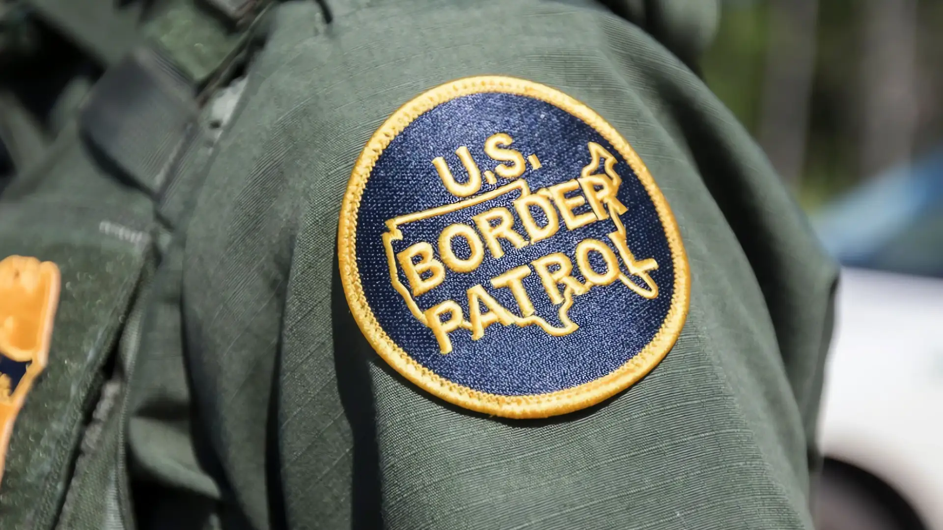 Madre sedó a niño para cruzar ilegalmente la frontera de Arizona
