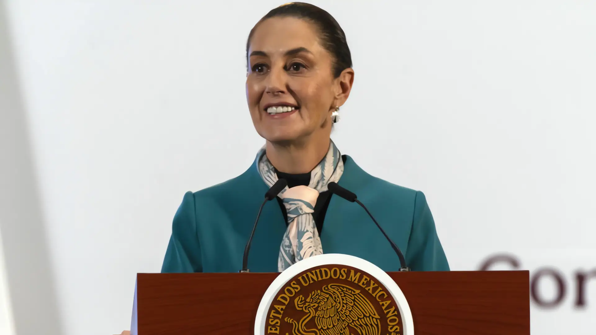 Sheinbaum celebra postura de Trump contra tráfico de armas a México
