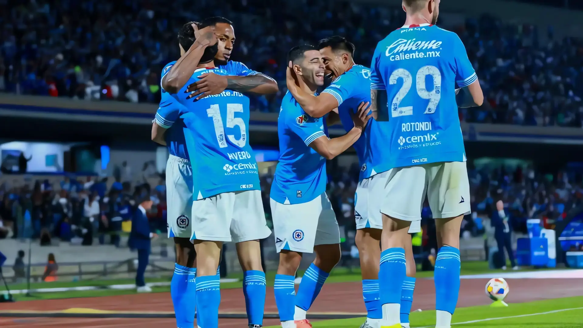 Cruz Azul vence a León en emocionante encuentro
