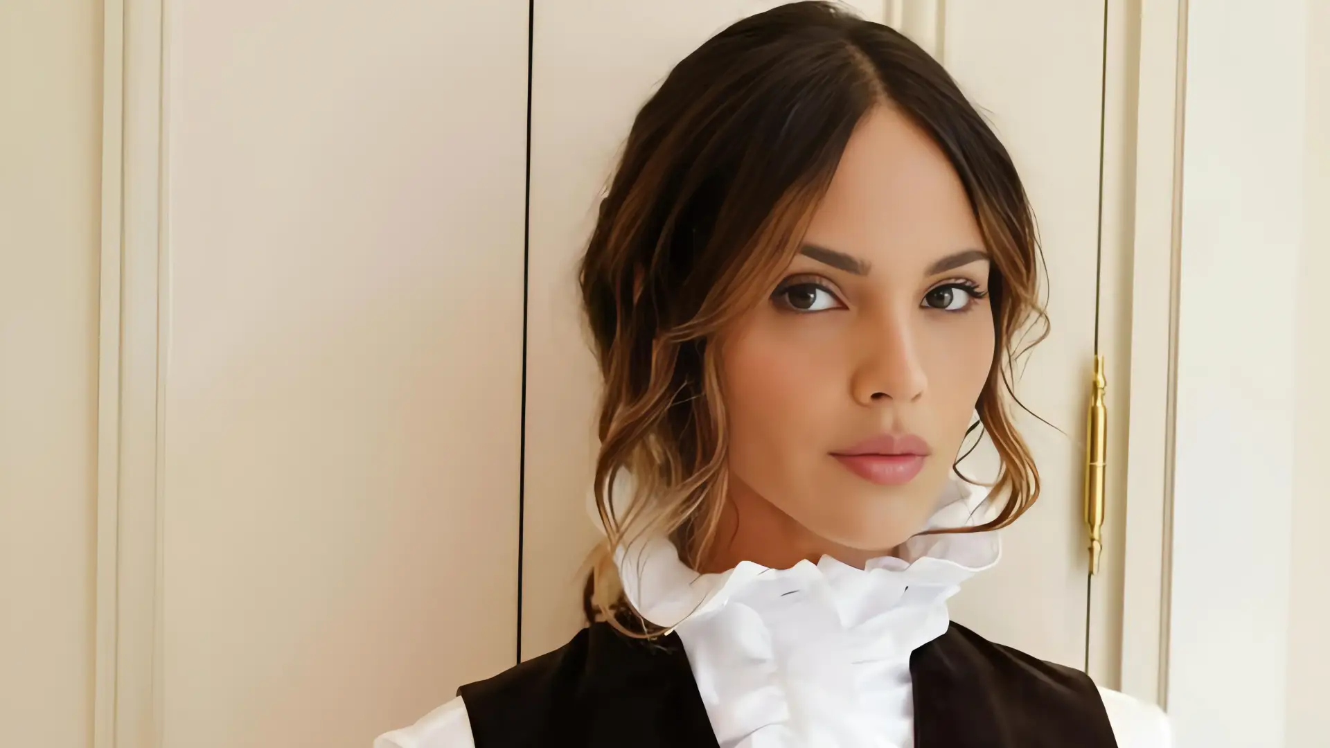 Eiza González: La ingeniosa respuesta que calló a las críticas en Twitter
