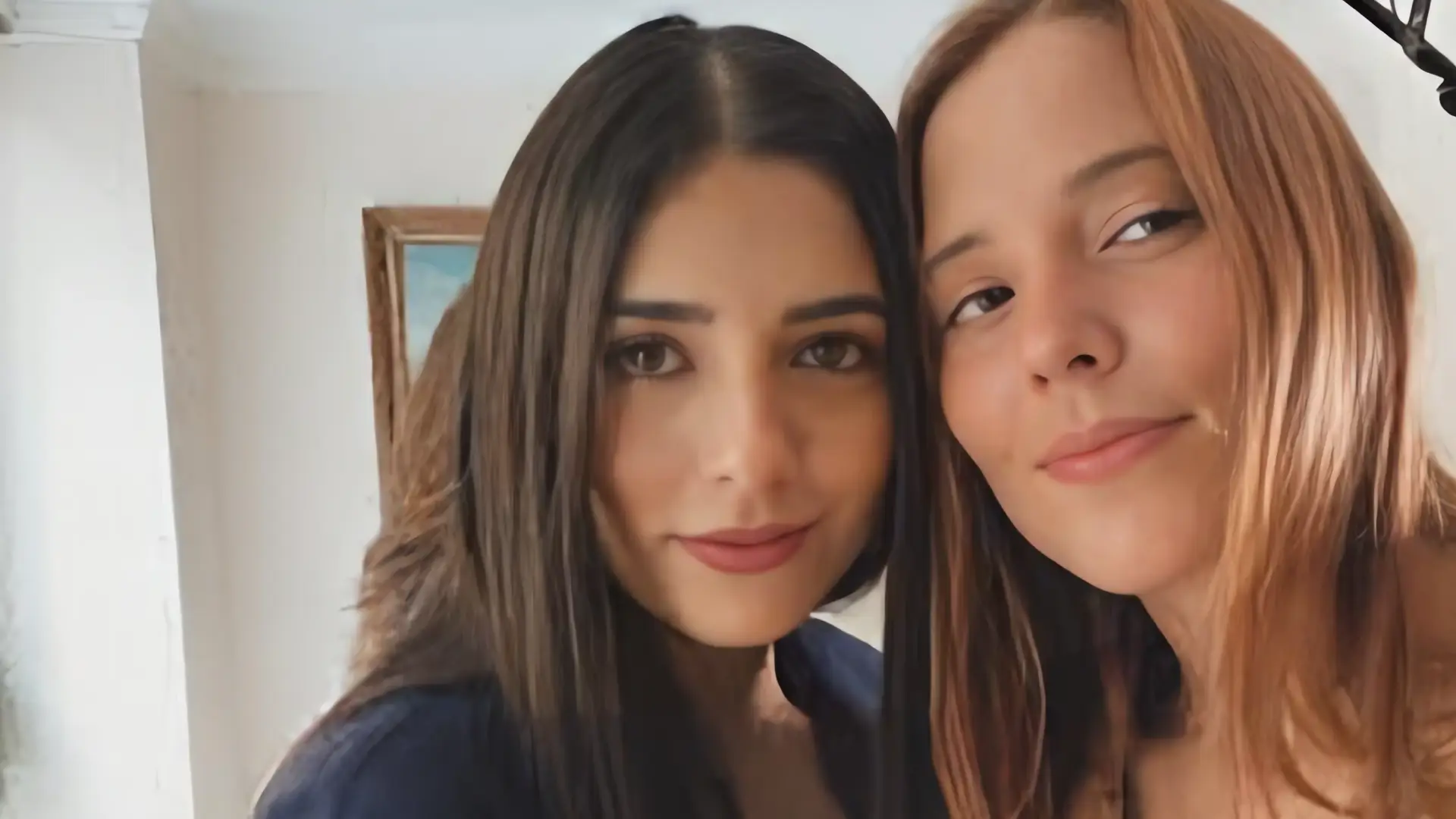 Majo Aguilar tiene una hermana melliza
