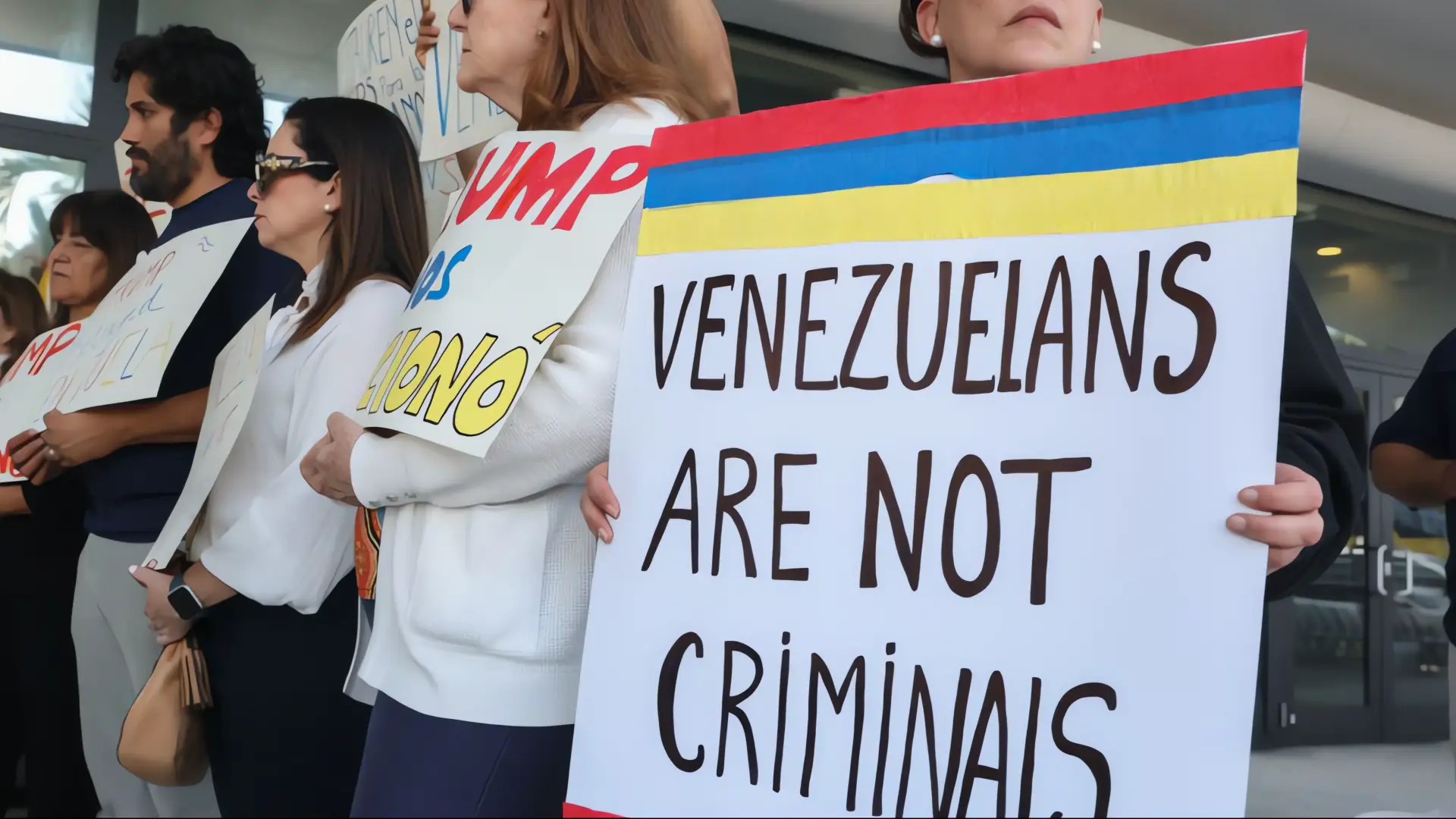 Disney despide a 45 empleados venezolanos tras cancelación del TPS
