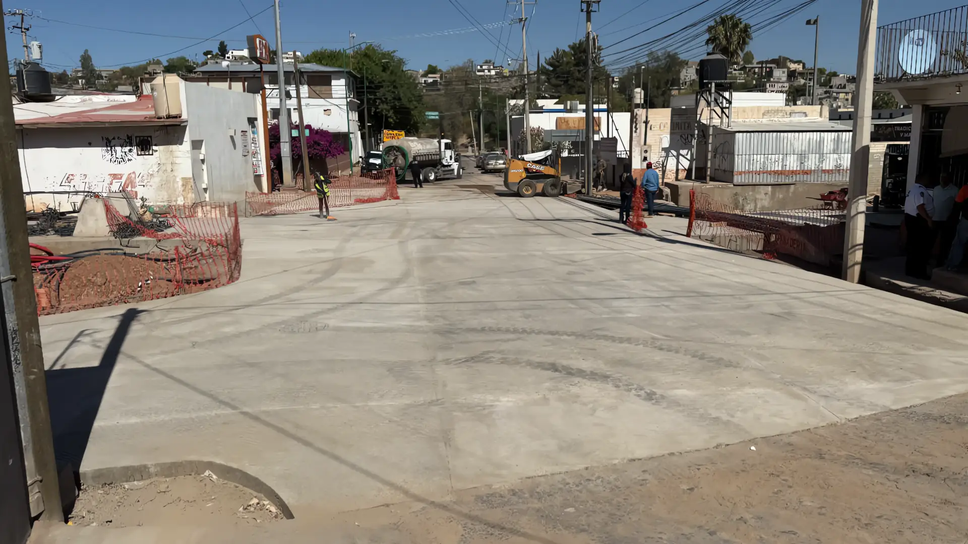 Reabren circulación en calle Ana Gabriela Guevara
