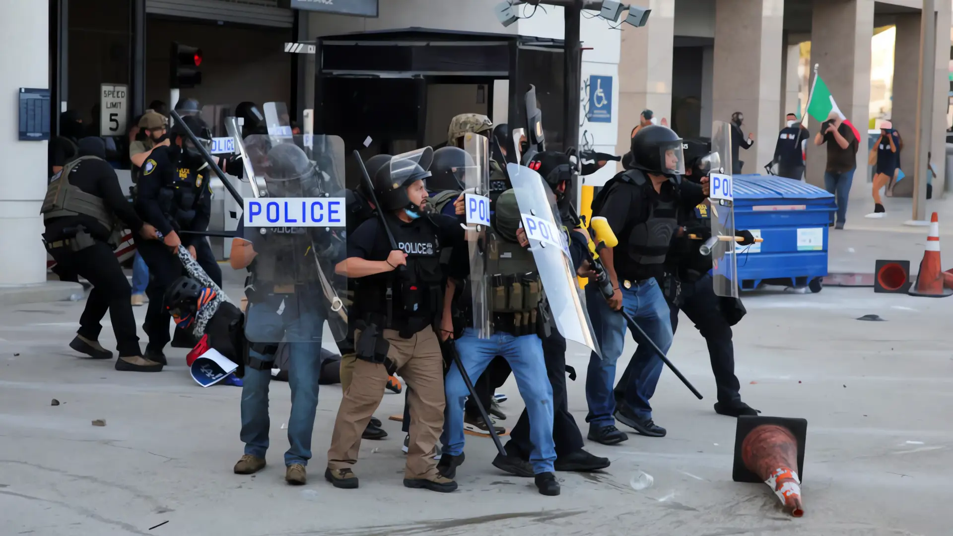 ICE detiene a 42 mexicanos en Los Ángeles
