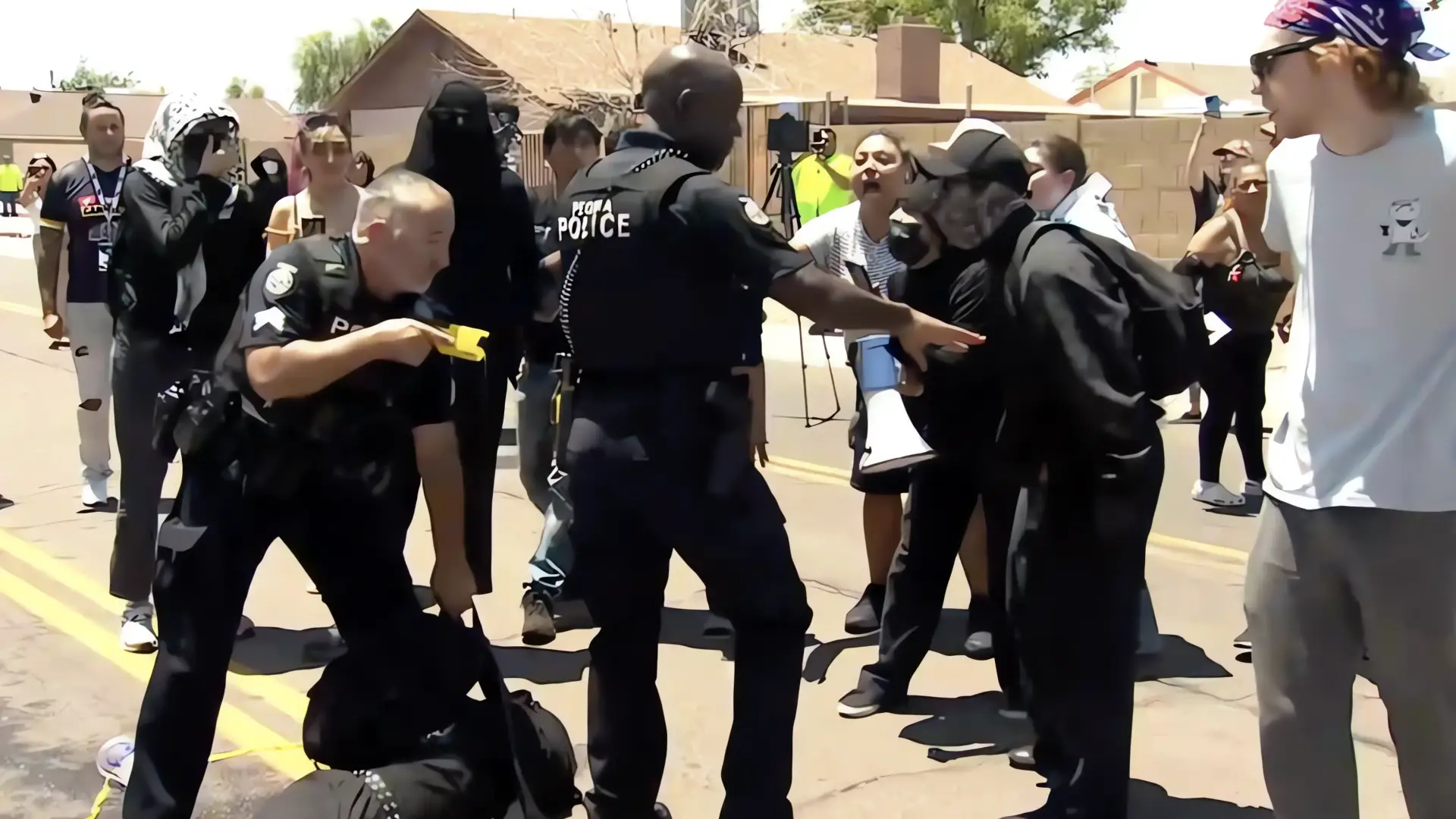 Protestas tras redada antidrogas en Peoria, Arizona
