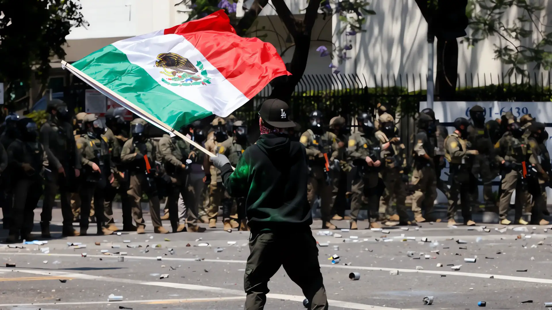 Sheinbaum atribuye a "provocación" protesta con bandera mexicana en EU
