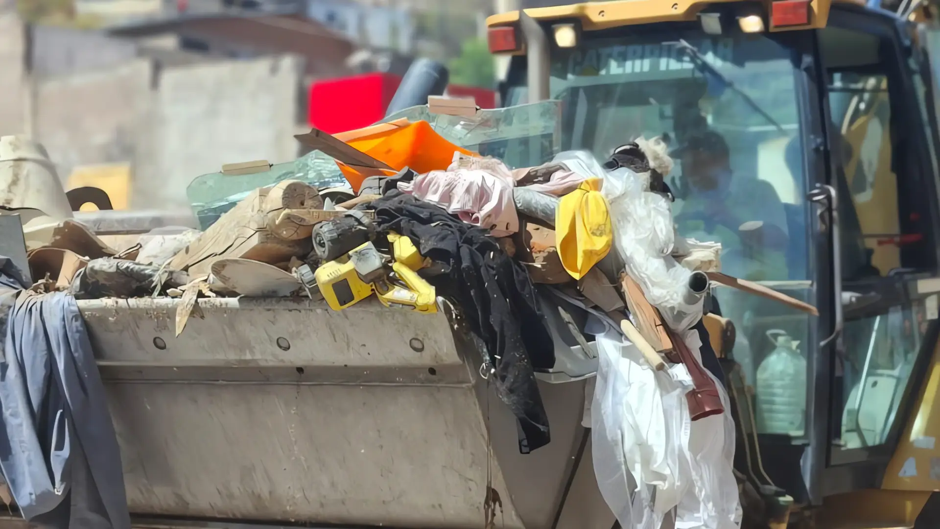 Gran limpieza en Sabarriendo: toneladas de basura removidas
