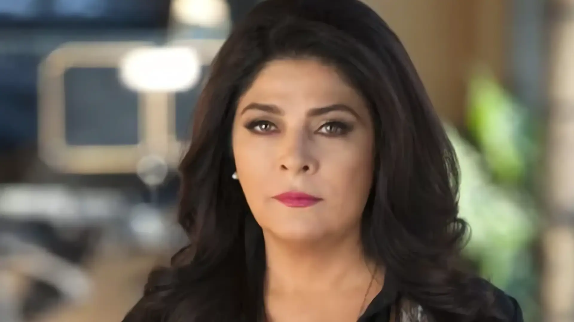 Victoria Ruffo se ausenta de obra por gripe

