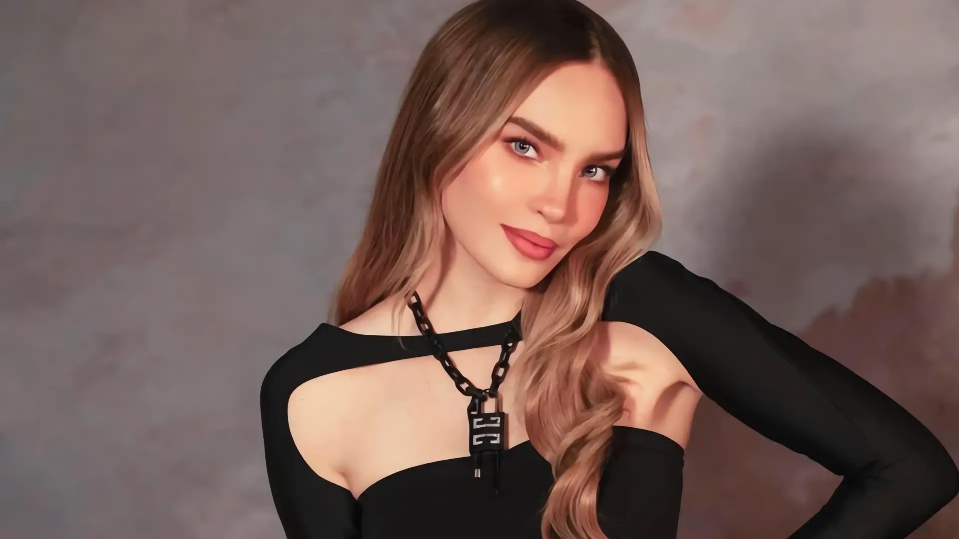 Belinda, la voz de "Canas al Aire"
