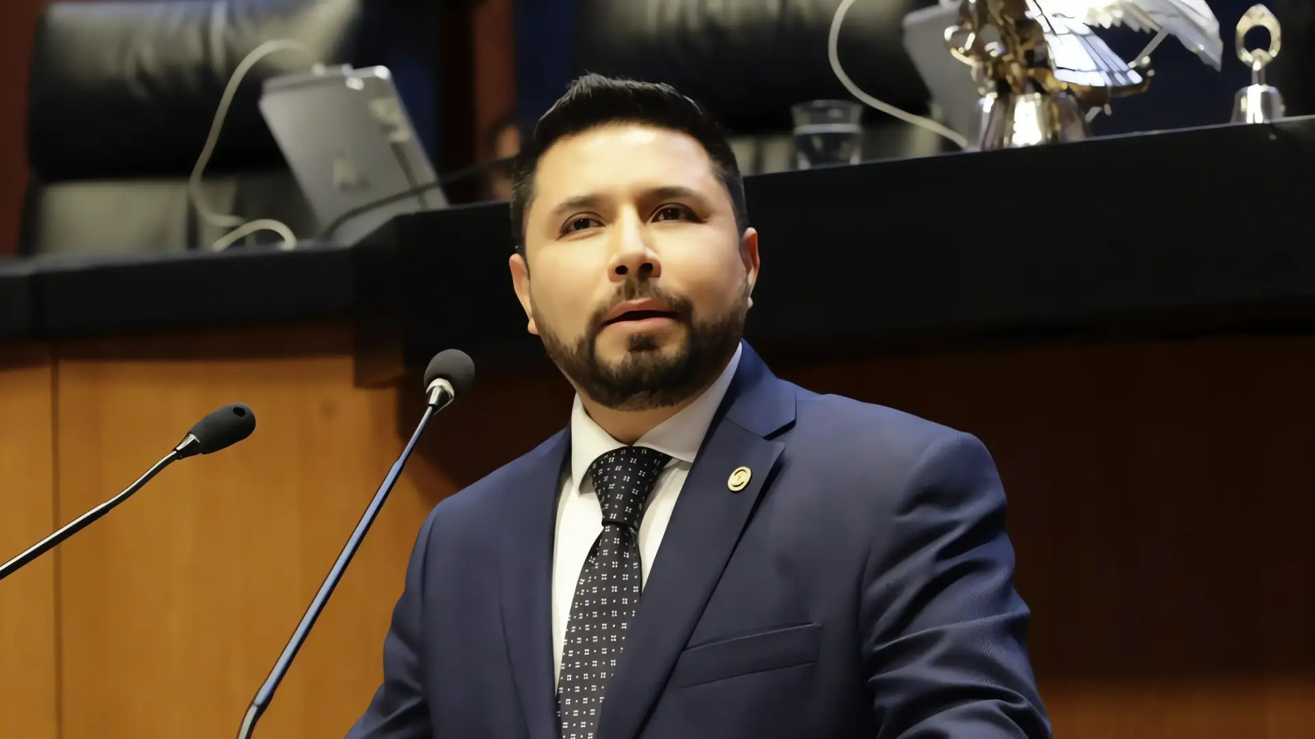 Senador alerta sobre la censura en la nueva Ley de Telecomunicaciones
