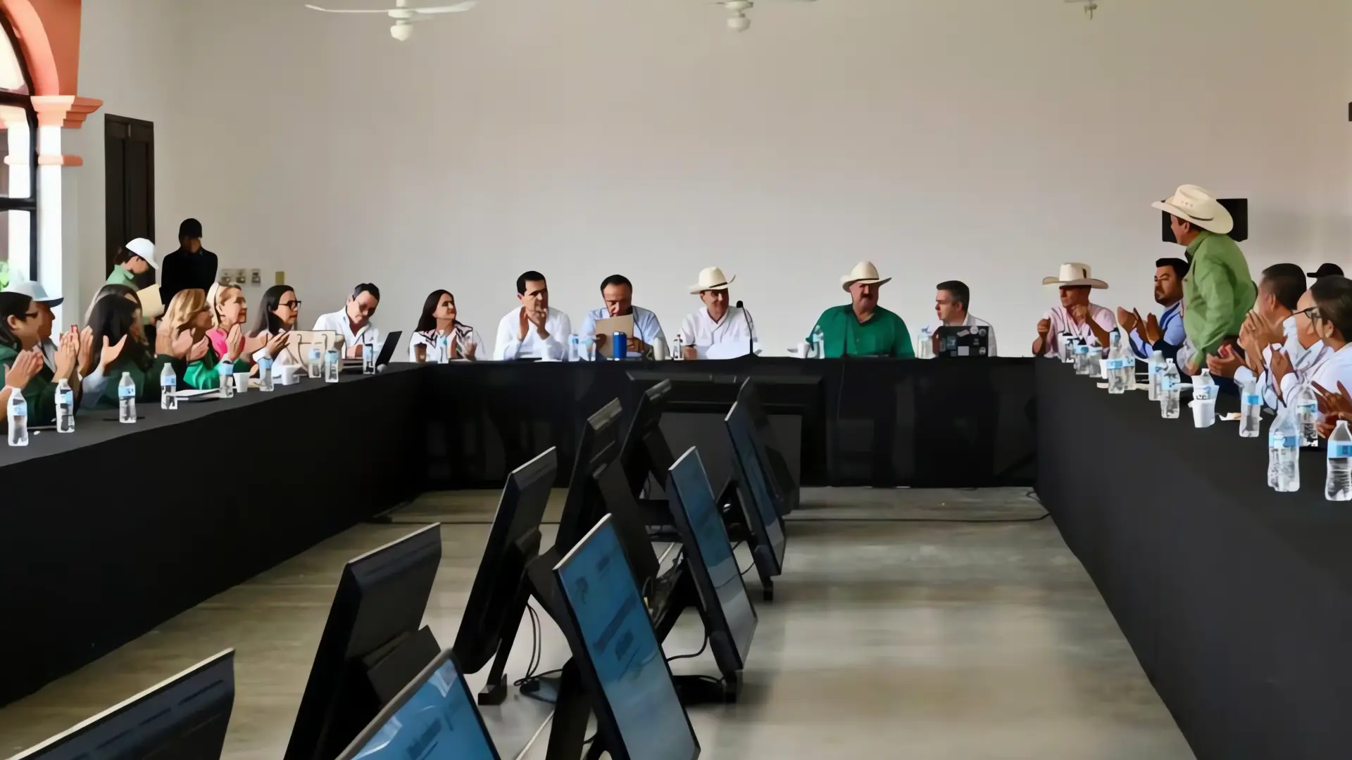 Durazo preside reunión regional