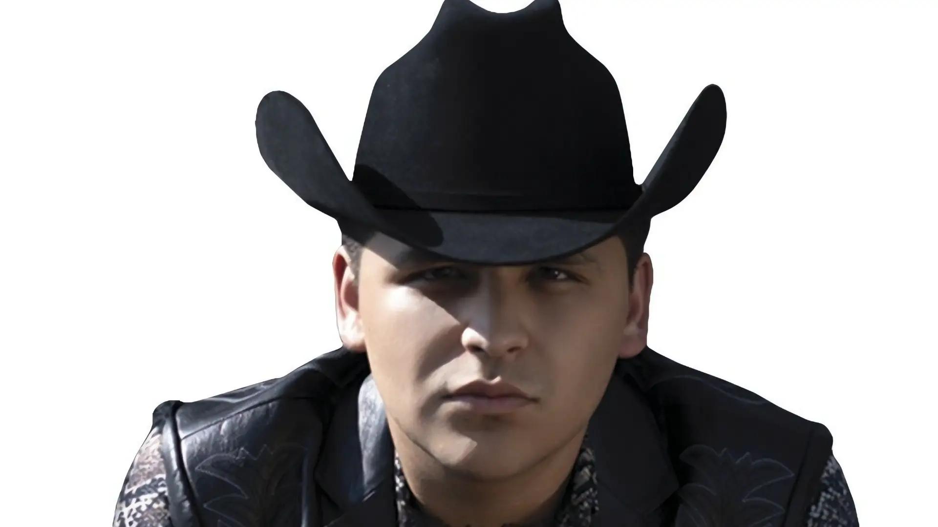 La impactante transformación física de Christian Nodal
