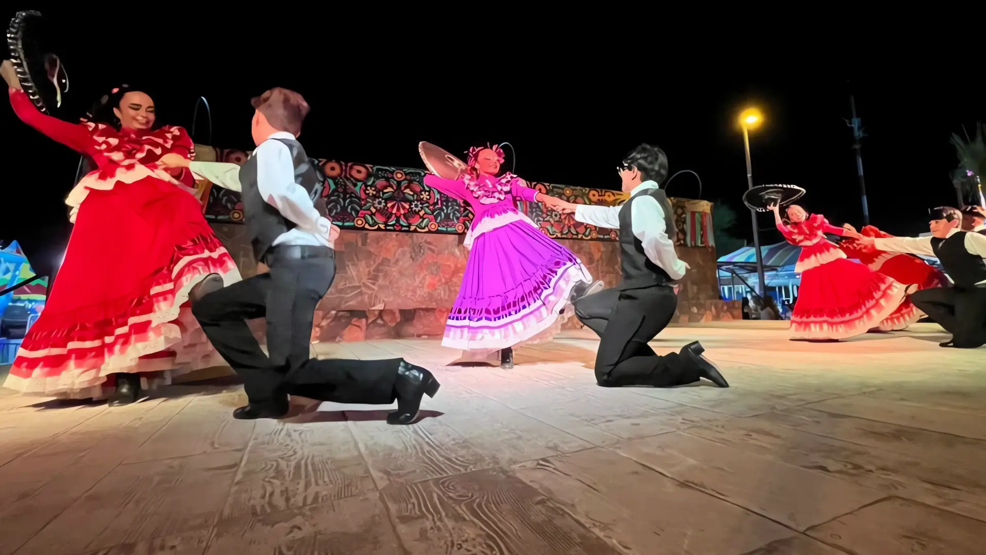 Talento artístico ilumina Nogales en Santa Ana
