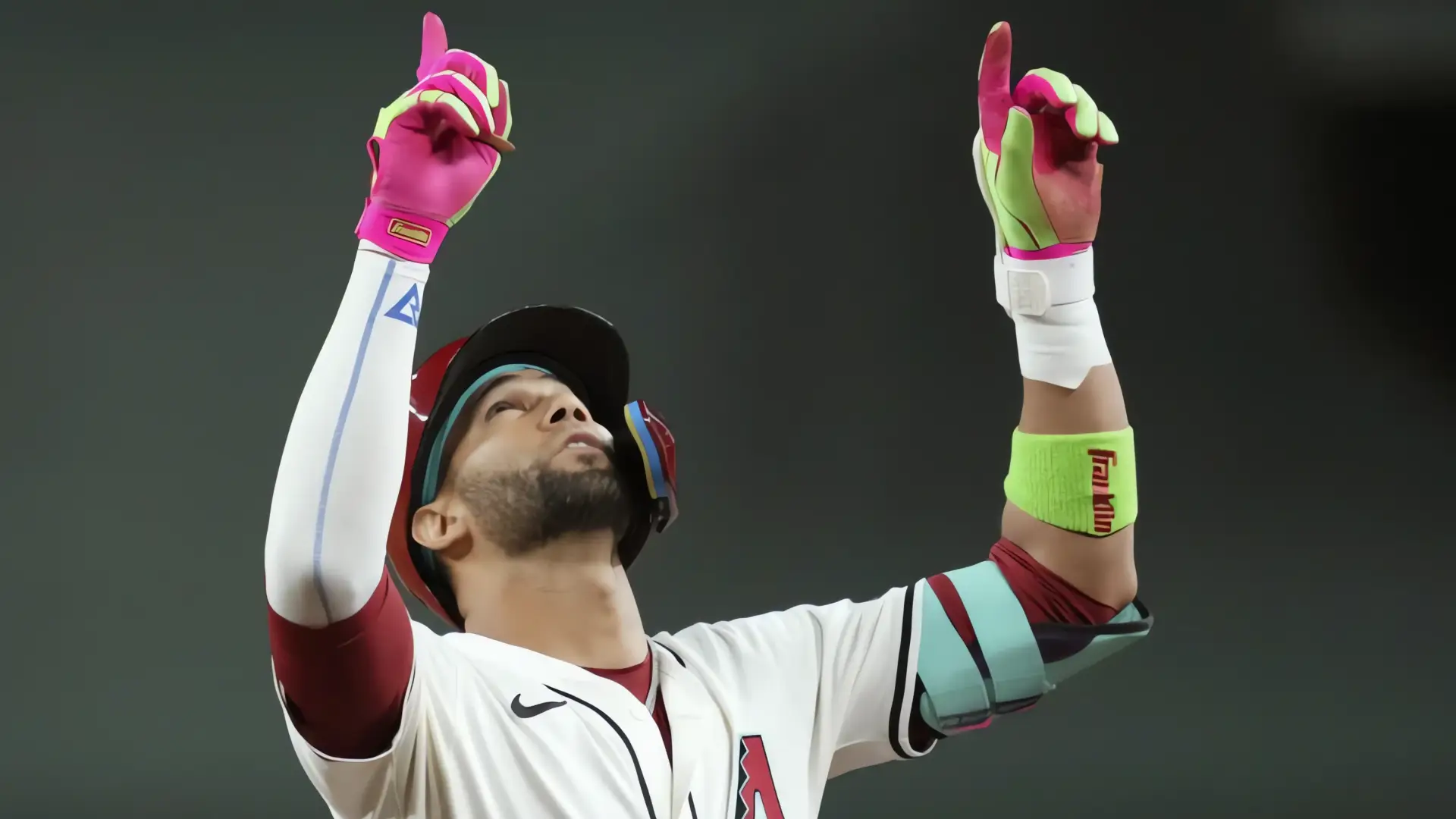 Diamondbacks destrozan a Padres y prolongan sus esperanzas
