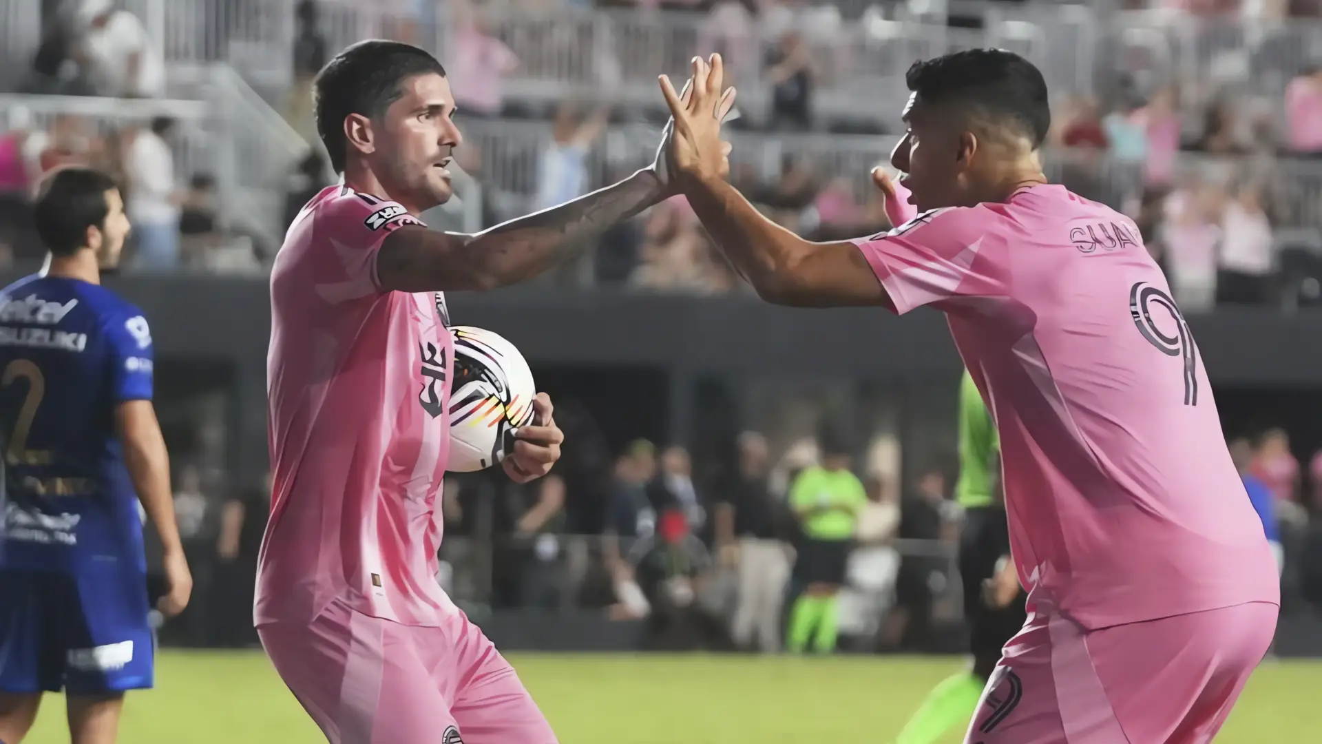 Suárez guía al Inter Miami a la victoria ante Pumas
