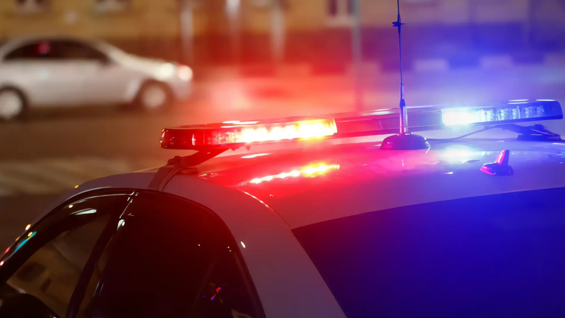 Tiroteo policial en Phoenix deja dos agentes heridos
