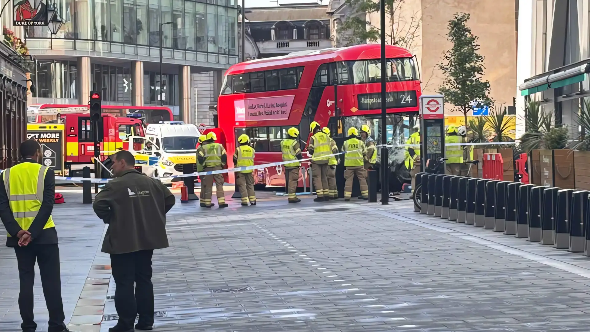 Accidente de autobús en Victoria Station deja varios peatones heridos
