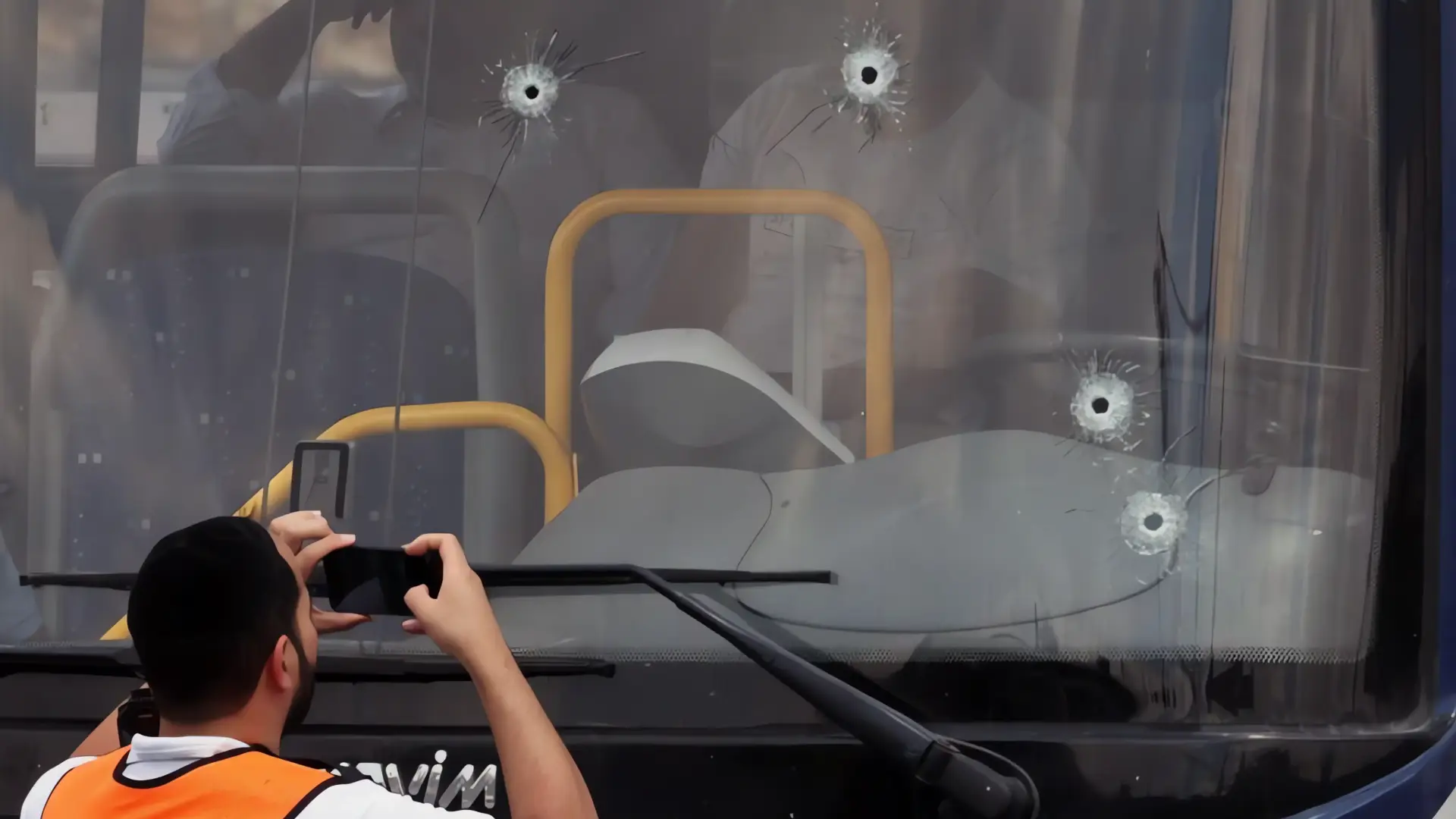 Ataque en Jerusalén deja 4 muertos y 12 heridos; Israel promete respuesta “sin precedentes”