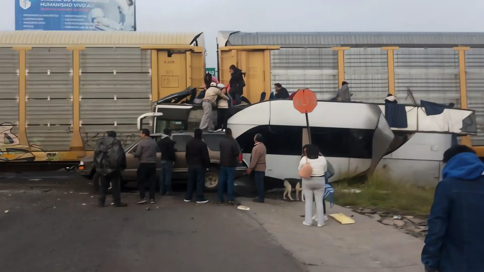 Tragedia en Edomex: choque de autobús deja 8 muertos y 45 heridos