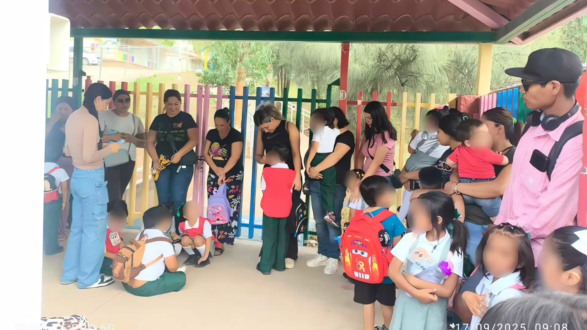 Padres clausuran kínder en Nogales por falta de energía eléctrica