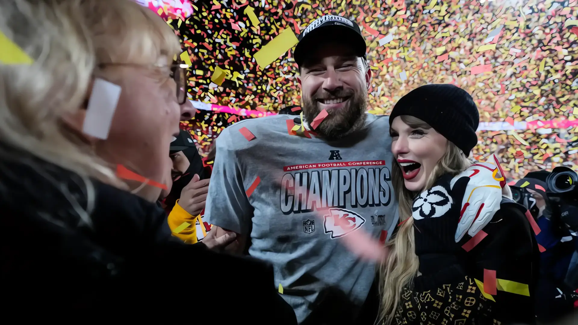 Taylor Swift y Travis Kelce: ¿Se aproxima la cigüeña?