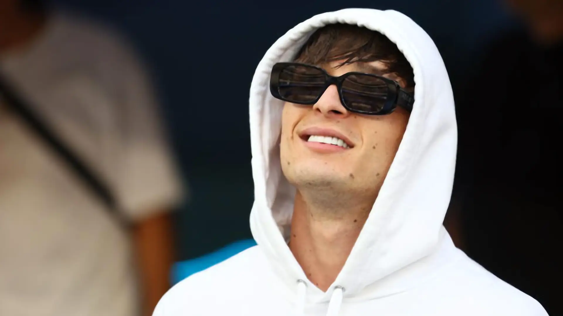 Peso Pluma: Nuevo look radical desata rumores de álbum