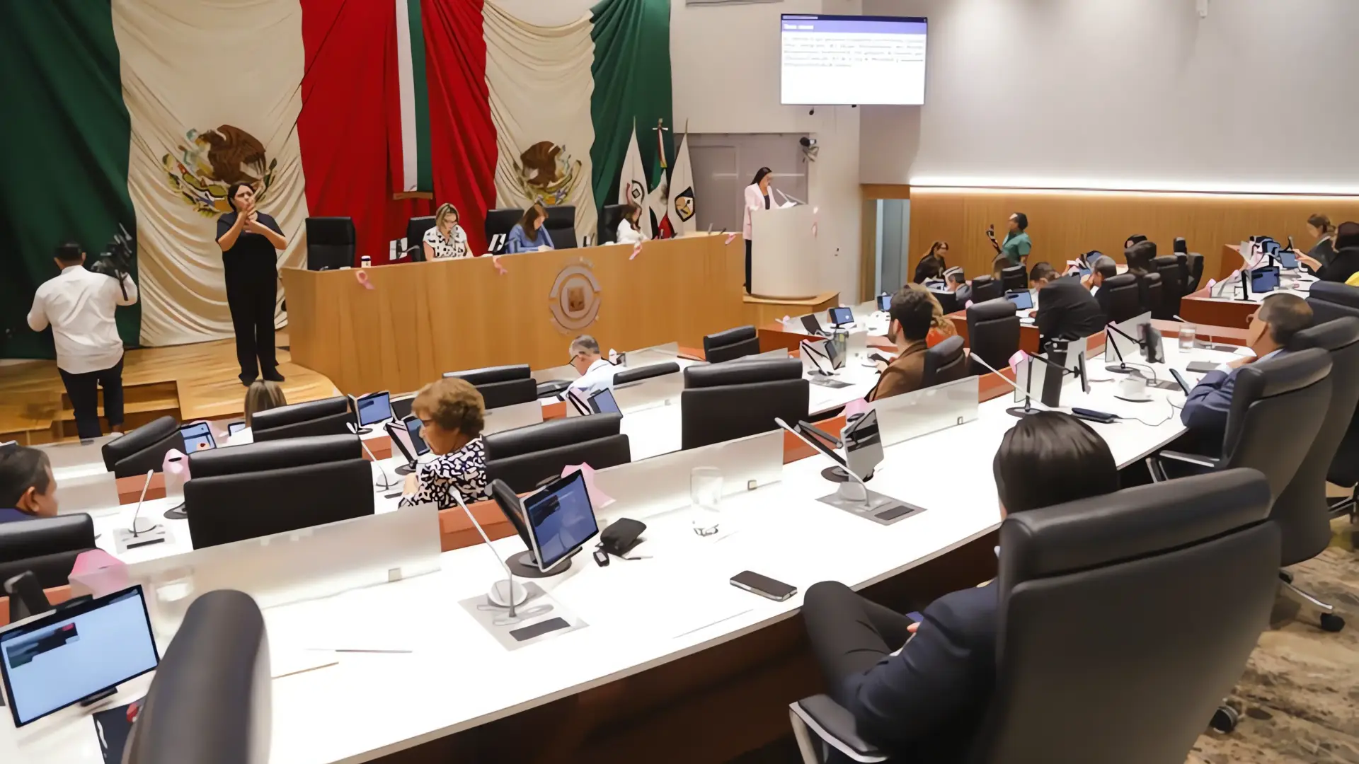 Congreso de Sonora analiza iniciativas en salud, movilidad y representación electoral