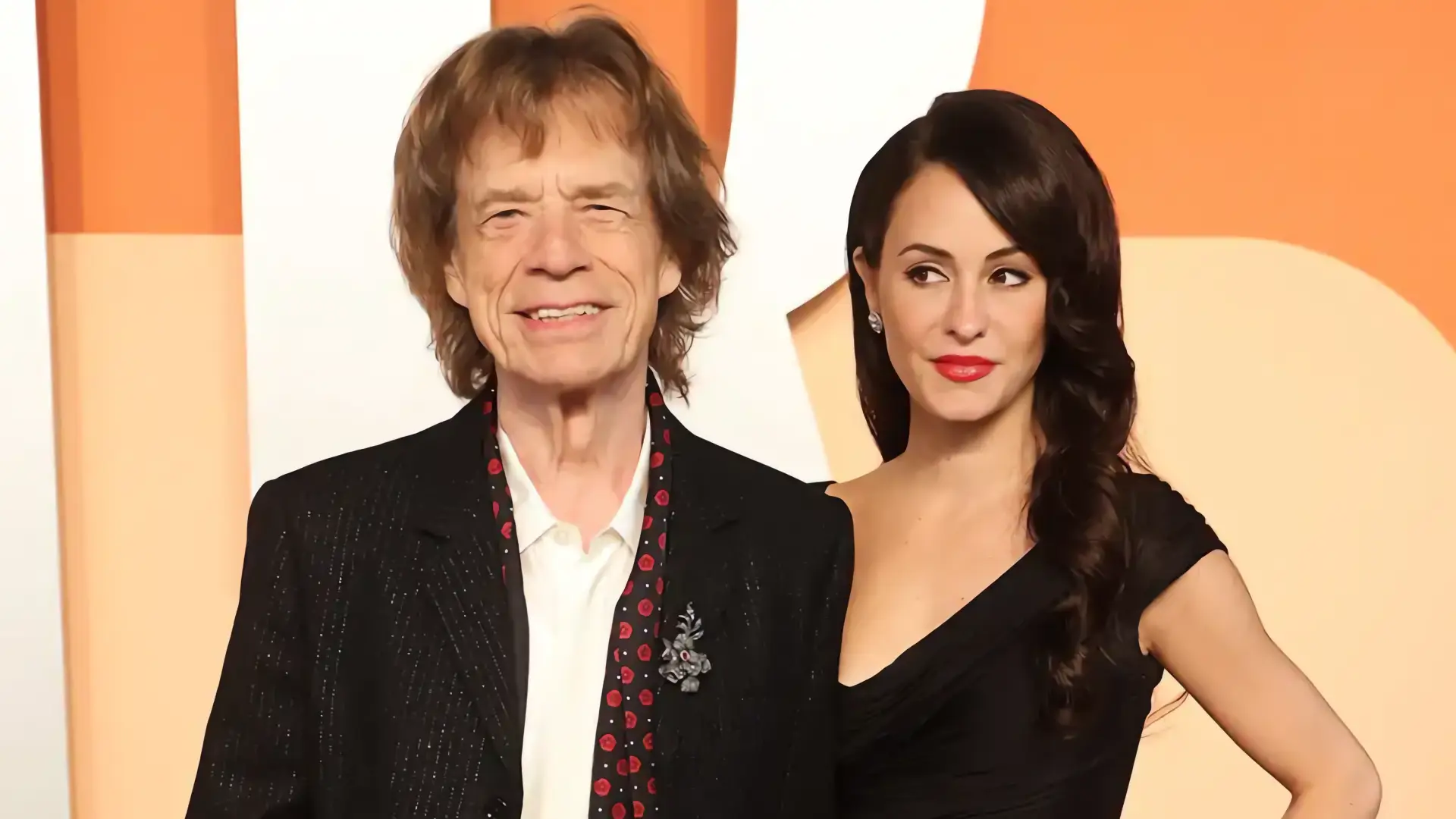 Mick Jagger y Melanie Hamrick deslumbran con elegancia y química en la Gala de la Moda 2025