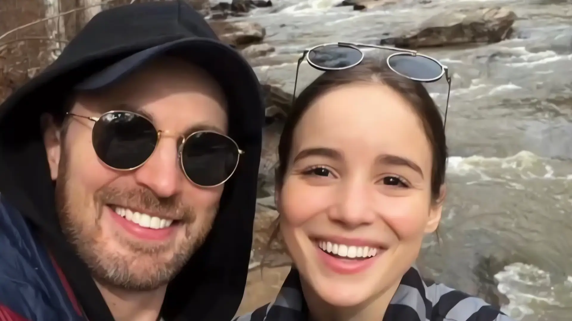 Chris Evans y Alba Baptista dan la bienvenida a su hijo en privacidad total