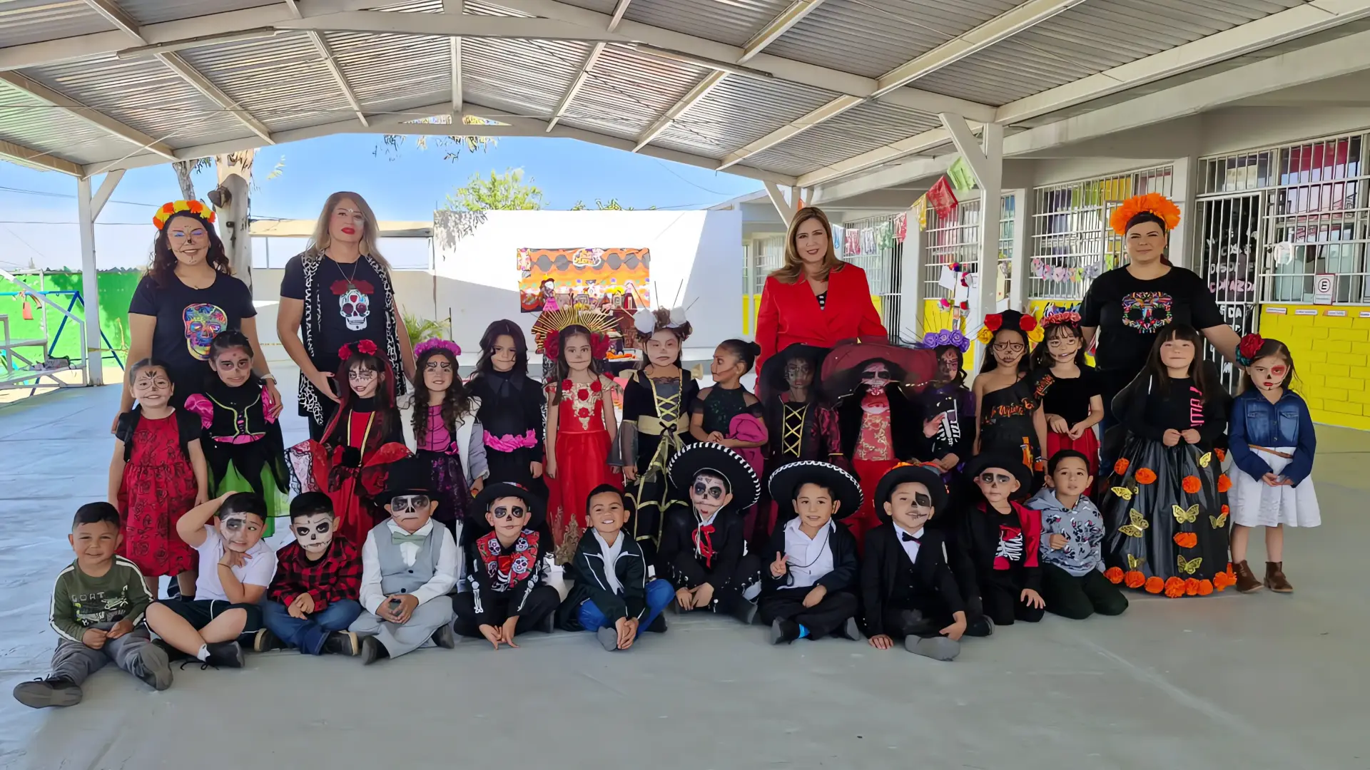 Jardín de Niños Club Activo 20-30 rescata la tradición Mayo-Yaqui con el Tapanco de día de muertos en Nogales