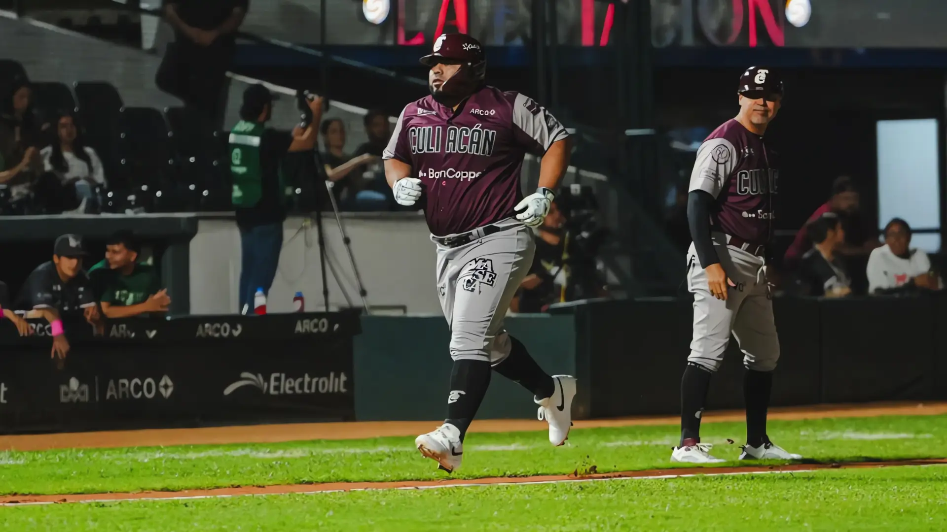 Tomateros frena a Los Mochis y Águilas blanquea a venados