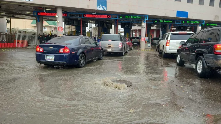 Afecta colapso de drenaje ceremonia binacional
