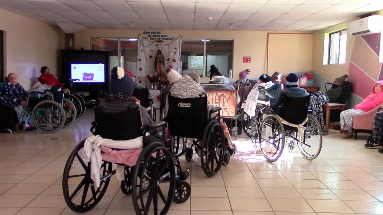 Pide asilo de ancianos patrocinadores para esta Navidad