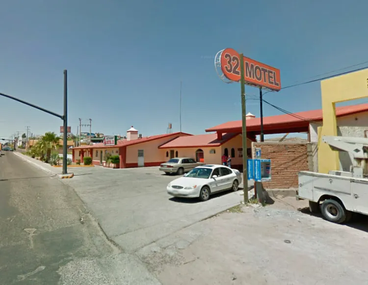 Despojan de carro y documentos a hombre