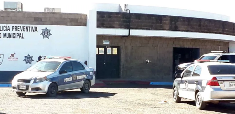 Ocasiona mujer daños a vehículos de ex pareja