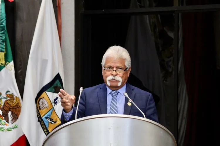 A favor de la transformación de municipios: Armando Gutiérrez