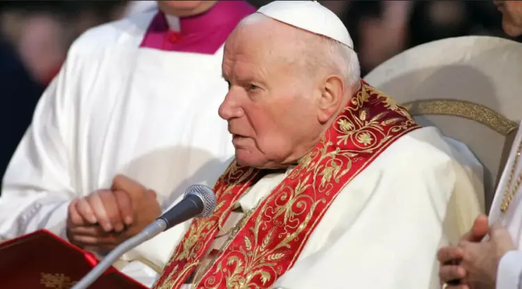 Exponen a Juan Pablo II, encubrió casos de pederastia