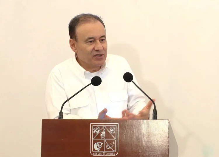 Está gobernador atento a obras en Nogales